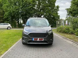 Grau Gebraucht 2021 Ford Tourneo Courier Sport Van / Kleinbus | 15.800 € (Guter Preis)