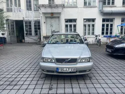 Grau Gebraucht 1999 Volvo V70 Kombi | 2.600 € (Fairer Preis)