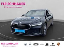 Ebony schwarz metallic Gebraucht 2024 Skoda Superb LAURIN & KLEMENT Kombi | 38.990 € (Fairer Preis)