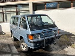 Blau Gebraucht 1989 Mitsubishi L300 Van / Kleinbus | 7.200 €