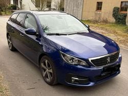 Blau Gebraucht 2018 Peugeot 308 Kombi | 12.500 € (Etwas zu teuer)