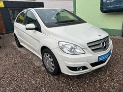 Calcitweiss/zirrusweiss Gebraucht 2010 Mercedes B200 Van / Kleinbus | 5.999 € (Fairer Preis)