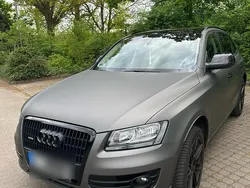 Grau Gebraucht 2011 Audi Q5 Design SUV | 12.000 € (Guter Preis)