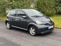 Grau Gebraucht 2005 Toyota Aygo Club Kleinwagen | 2.350 € (Fairer Preis)