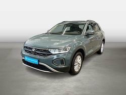 Petroleum blue (metallic) Gebraucht 2024 VW T-Roc Life SUV | 22.130 € (Guter Preis)