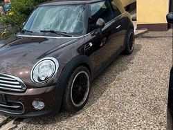Braun Gebraucht 2010 Mini Cooper Kleinwagen | 4.290 € (Etwas zu teuer)