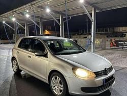 Grau Gebraucht 2009 VW Golf VI Comfortline Kleinwagen | 4.390 € (Guter Preis)