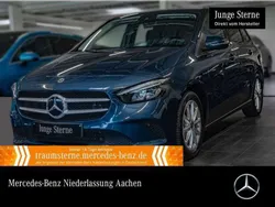 Blau Gebraucht 2021 Mercedes B250e Advanced Van / Kleinbus | 23.990 € (Guter Preis)