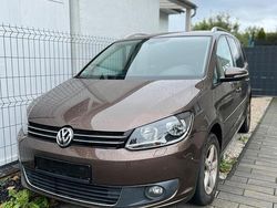 Braun Gebraucht 2014 VW Touran Life Van / Kleinbus | 8.500 € (Fairer Preis)