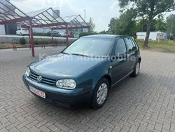 Grau Gebraucht 2002 VW Golf IV Limousine | 2.900 € (Etwas zu teuer)