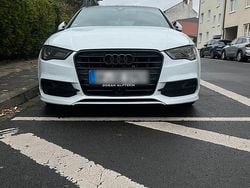 Weiß Gebraucht 2015 Audi A3 S-Line Limousine | 10.999 €