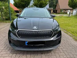 Schwarz Gebraucht 2021 Skoda Enyaq iV Suite SUV | 29.900 € (Guter Preis)