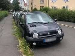 Schwarz Gebraucht 2001 Renault Twingo Kleinwagen | 300 €