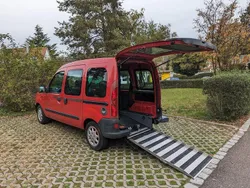Rot Gebraucht 2001 Renault Kangoo Expression Van / Kleinbus | 3.200 € (Teuer)