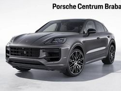 Grau Gebraucht 2024 Porsche Cayenne Turbo E-Hybrid SUV | 194.750 € (Teuer)