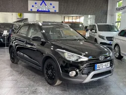 Schwarz Gebraucht 2020 Hyundai i20 Active Limousine | 12.900 € (Guter Preis)