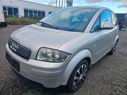Grau Gebraucht 2004 Audi A2 Kleinwagen | 2.199 € (Guter Preis)