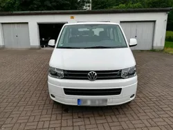 Weiß Gebraucht 2011 VW Caravelle Van / Kleinbus | 22.000 €