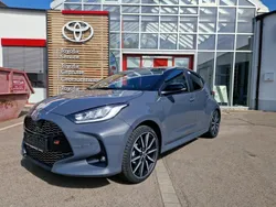 Stormy grey Neu 2025 Toyota Yaris Hybrid Sport Kleinwagen | 29.590 € (Guter Preis)