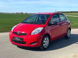 Rot Gebraucht 2010 Toyota Yaris Kleinwagen | 3.599 € (Fairer Preis)