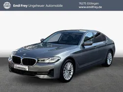 Grau Gebraucht 2023 BMW 520 Limousine | 35.460 € (Fairer Preis)