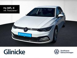 Weiß Gebraucht 2024 VW Golf VIII Style Limousine | 26.440 € (Guter Preis)