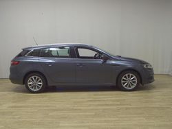 Grau Gebraucht 2019 Renault Mégane IV Life Limousine | 12.280 € (Fairer Preis)