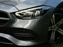 Grau Gebraucht 2022 Mercedes C300 Avantgarde Kombi | 31.500 € (Superpreis)