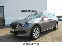 Grau Gebraucht 2022 Skoda Kamiq Tour SUV | 19.990 € (Fairer Preis)