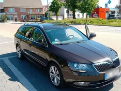 Braun Gebraucht 2016 Skoda Superb Kombi | 8.000 €