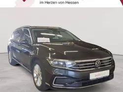 Grau Gebraucht 2021 VW Passat GTE Kombi | 18.389 € (Guter Preis)