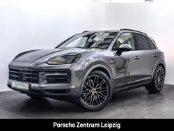 Grau Gebraucht 2024 Porsche Cayenne SUV | 104.800 € (Fairer Preis)