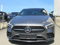 Grau Gebraucht 2018 Mercedes A200 AMG Limousine | 27.490 € (Etwas zu teuer)