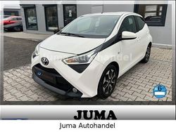 Weiß Gebraucht 2020 Toyota Aygo X-play Kleinwagen | 10.499 € (Fairer Preis)