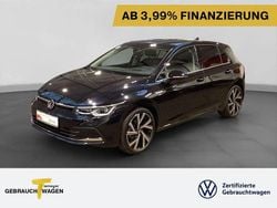 Deep black perleffekt Gebraucht 2022 VW Golf VIII Style Limousine | 26.680 € (Fairer Preis)