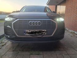 Schwarz Gebraucht 2019 Audi Q3 Ambiente SUV | 19.800 € (Superpreis)