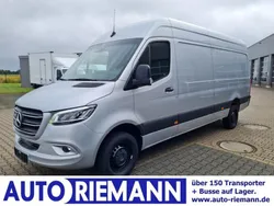 Lackfarbe iridiumsilber mb 9775 Gebraucht 2024 Mercedes Sprinter Van | 62.118 € (Etwas zu teuer)