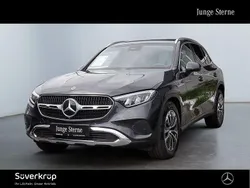 Grau Gebraucht 2024 Mercedes GLC200 Avantgarde SUV | 54.720 € (Fairer Preis)
