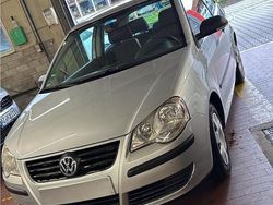 Silber Gebraucht 2005 VW Polo Kleinwagen | 2.300 €