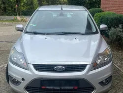 Silber Gebraucht 2010 Ford Focus Kombi | 1.400 € (Superpreis)