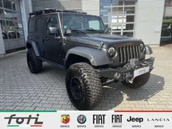 Schwarz Gebraucht 2018 Jeep Wrangler Unlimited Rubicon SUV | 46.990 € (Teuer)
