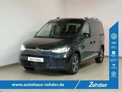 Blau Gebraucht 2022 VW Caddy Style Van / Kleinbus | 44.908 €
