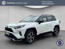 Novaweiß perleffekt / dach schwarz Gebraucht 2021 Toyota RAV4 Hybrid Style SUV | 42.980 € (Teuer)