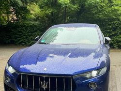 Blau Gebraucht 2017 Maserati Levante SUV | 26.500 € (Teuer)