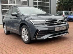 Grau Gebraucht 2024 VW Tiguan R-line SUV | 33.600 € (Superpreis)