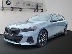 M brooklyn grau metallic Neu 2025 BMW 540 M Sport Kombi | 76.680 € (Guter Preis)