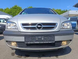 Silber Gebraucht 2003 Opel Zafira Elegance Van / Kleinbus | 1.999 € (Guter Preis)
