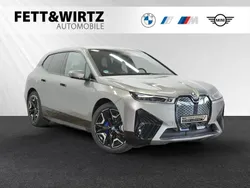 Oxidgrau metallic Gebraucht 2024 BMW iX Sport Line SUV | 78.800 € (Teuer)
