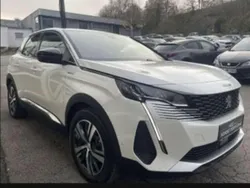 Weiß Gebraucht 2022 Peugeot 3008 Allure SUV | 26.900 € (Fairer Preis)