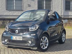 Schwarz Gebraucht 2016 Smart ForTwo Cabrio Cabrio | 10.950 € (Teuer)